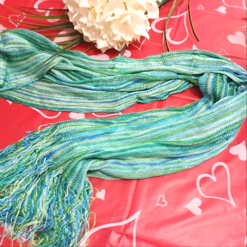 NWOT Maurices Green & Blue Silky Scarf